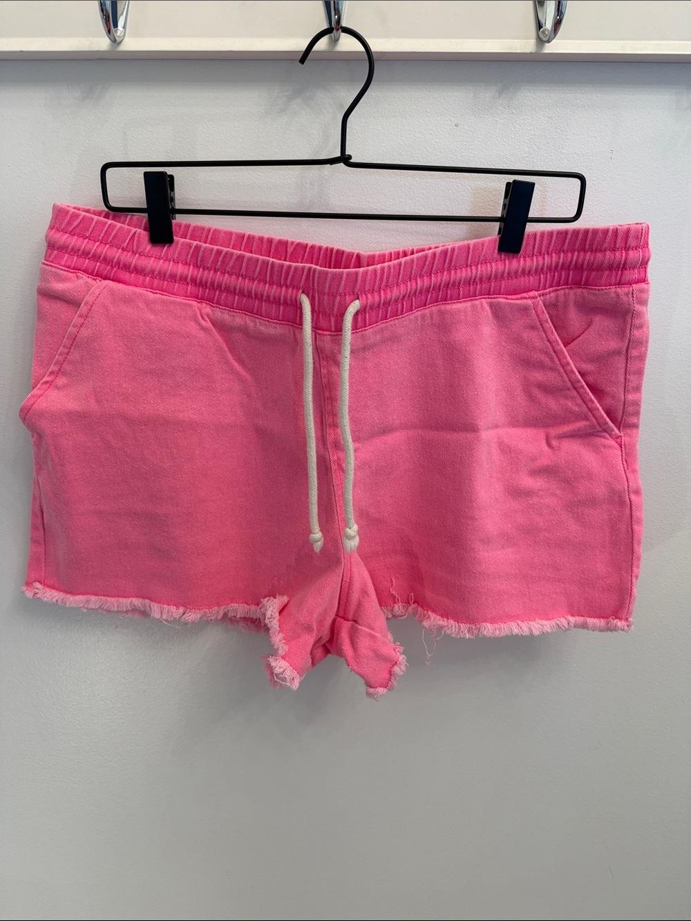 No Boundaries Hot Pink Drawstring Frayed Hem Jean Shorts